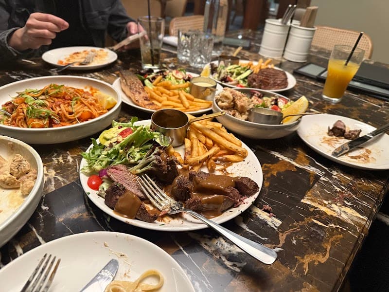 Crocodile Farm Hotel Bistro
