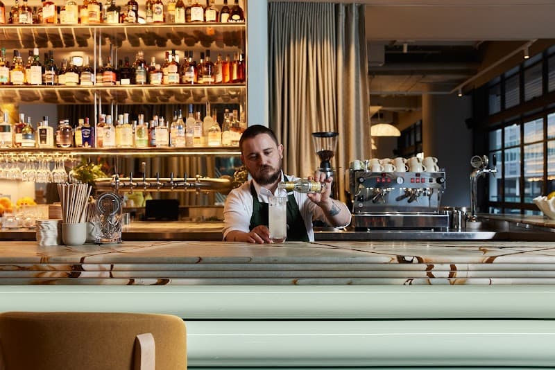 Poetica Bar & Grill